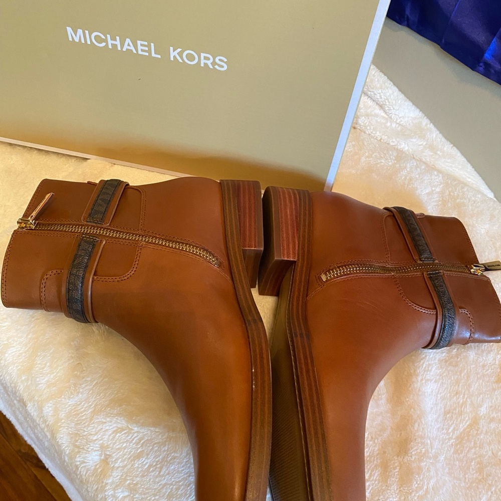 Michael Kors Mindy Leather and Signature Logo Trim Boot - Picture 9 of 9